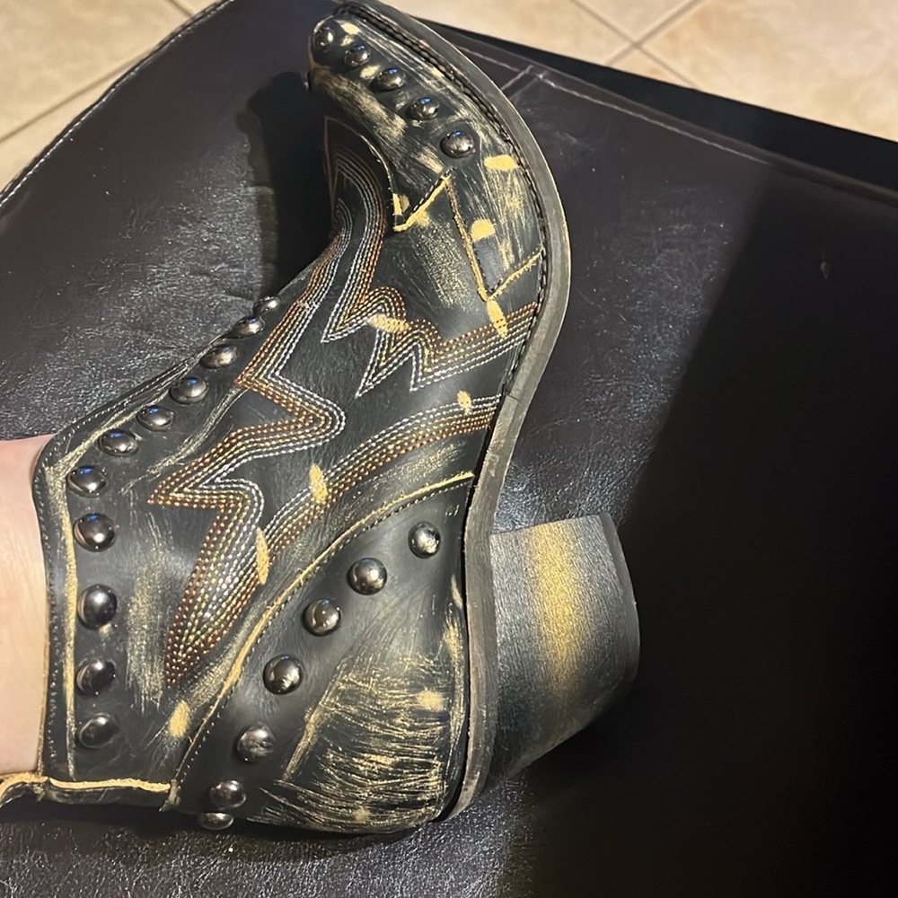 Handmade circle boots - Picture 11 of 12
